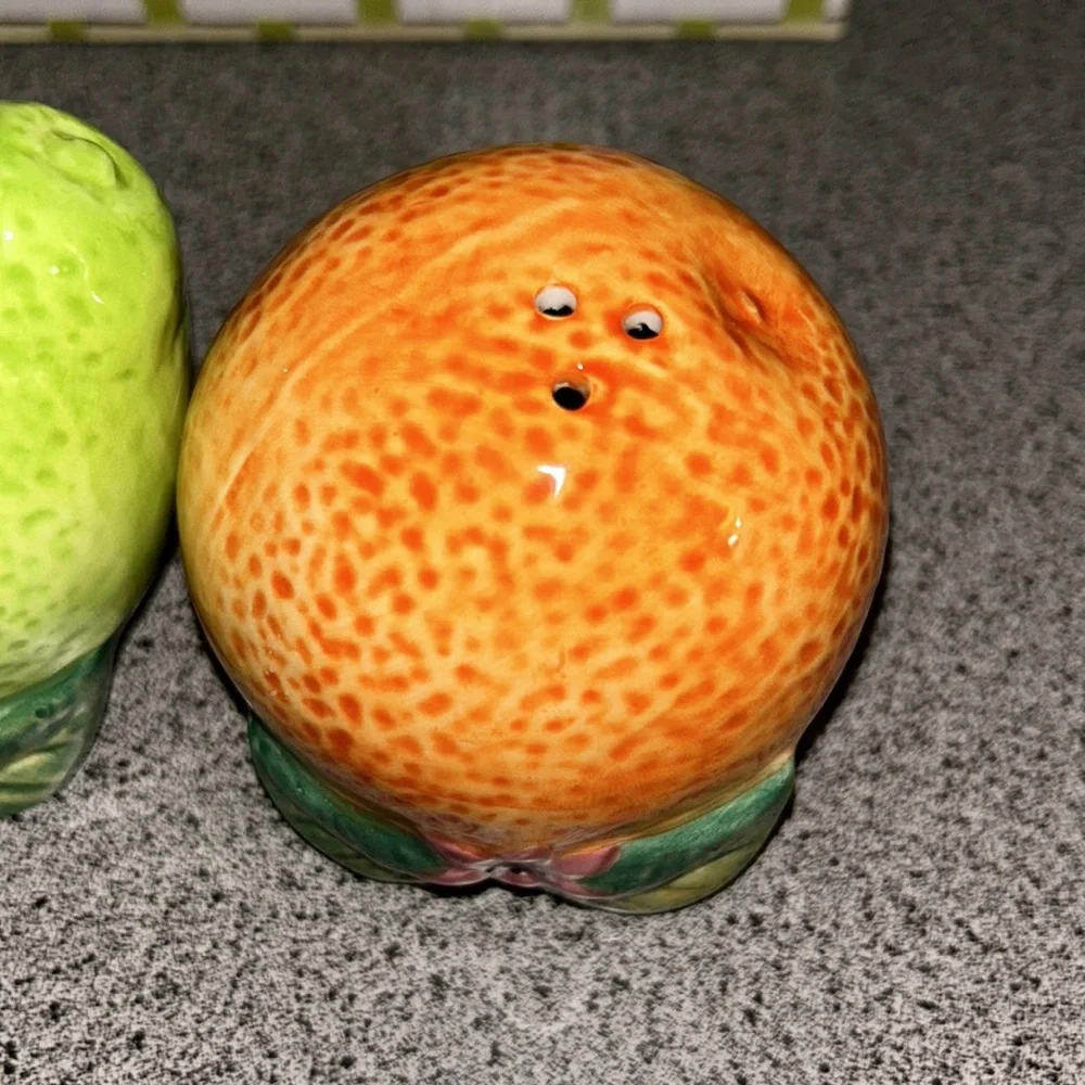 NWT Citrus Salt and Pepper Shakers set